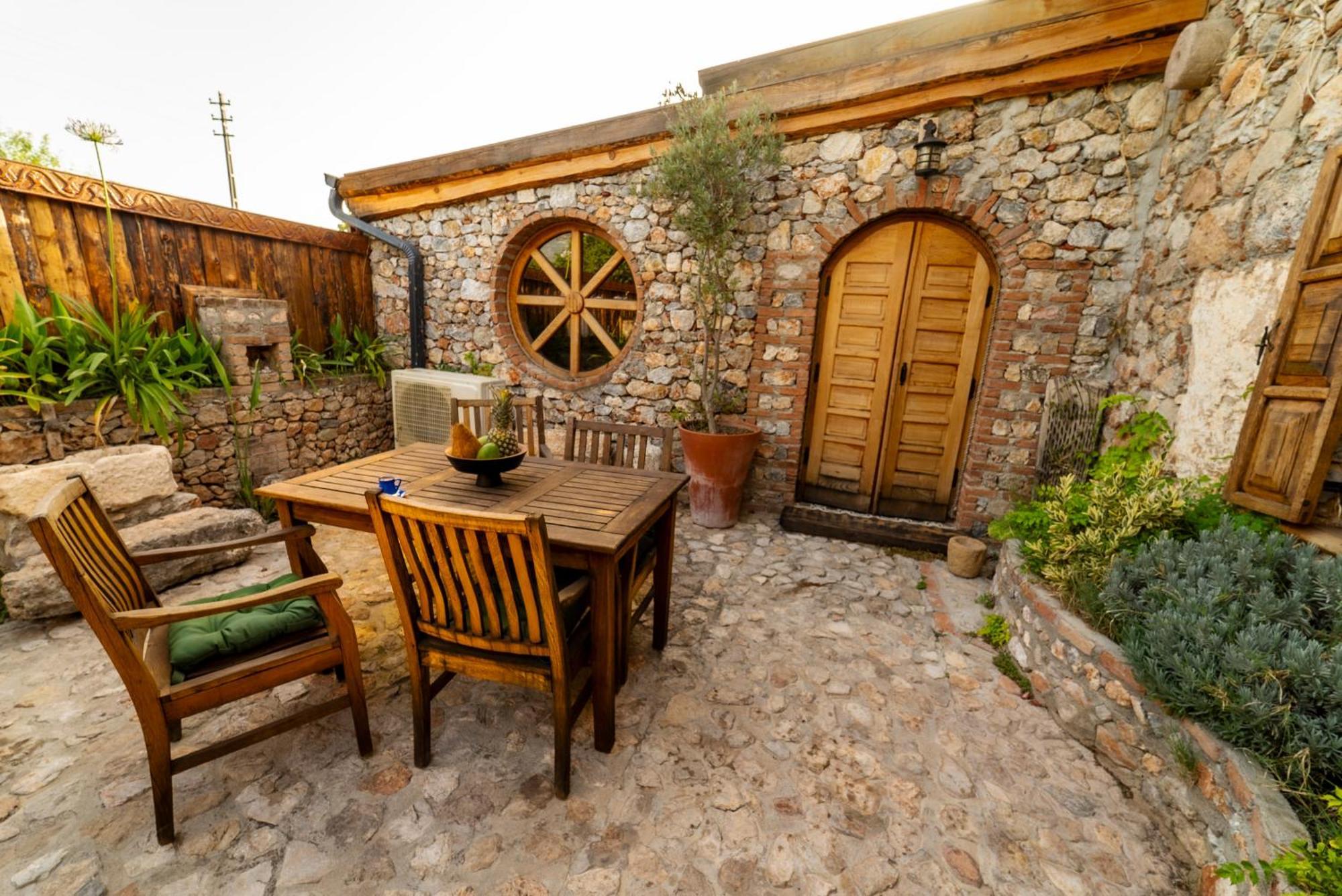Levissi Lodge Otantic Stone Villa In Каякьой Екстериор снимка