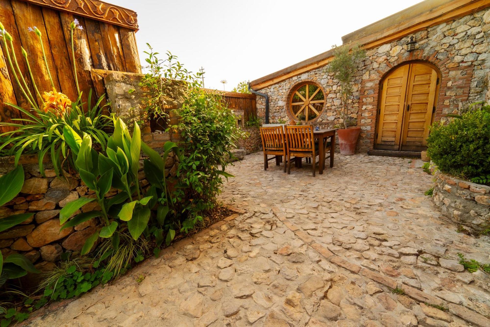 Levissi Lodge Otantic Stone Villa In Каякьой Екстериор снимка